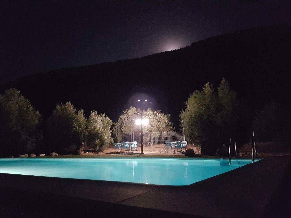 Apartamentos Rurales La Dehesa Del Acebuche ハエン エクステリア 写真